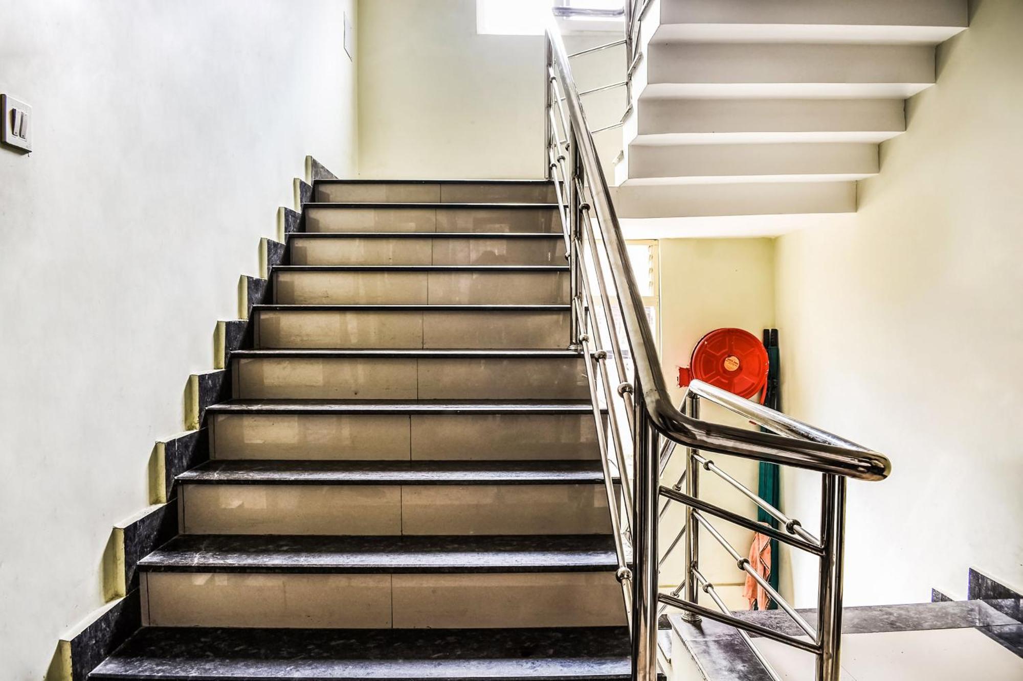 Capital O Jai Adisson Hotel Cuttack Bagian luar foto